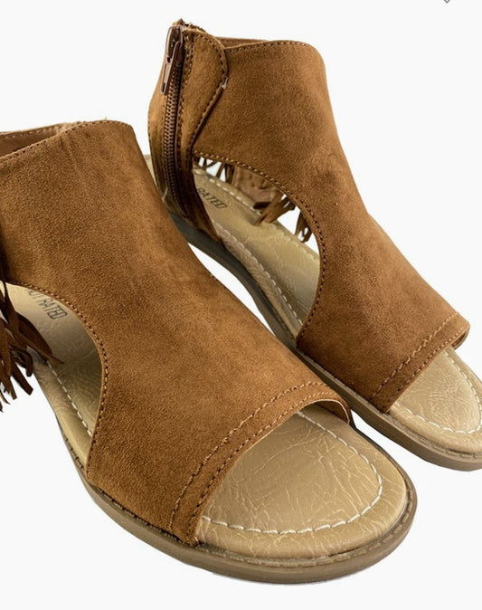 The Carey Sandal - Women's Accessories