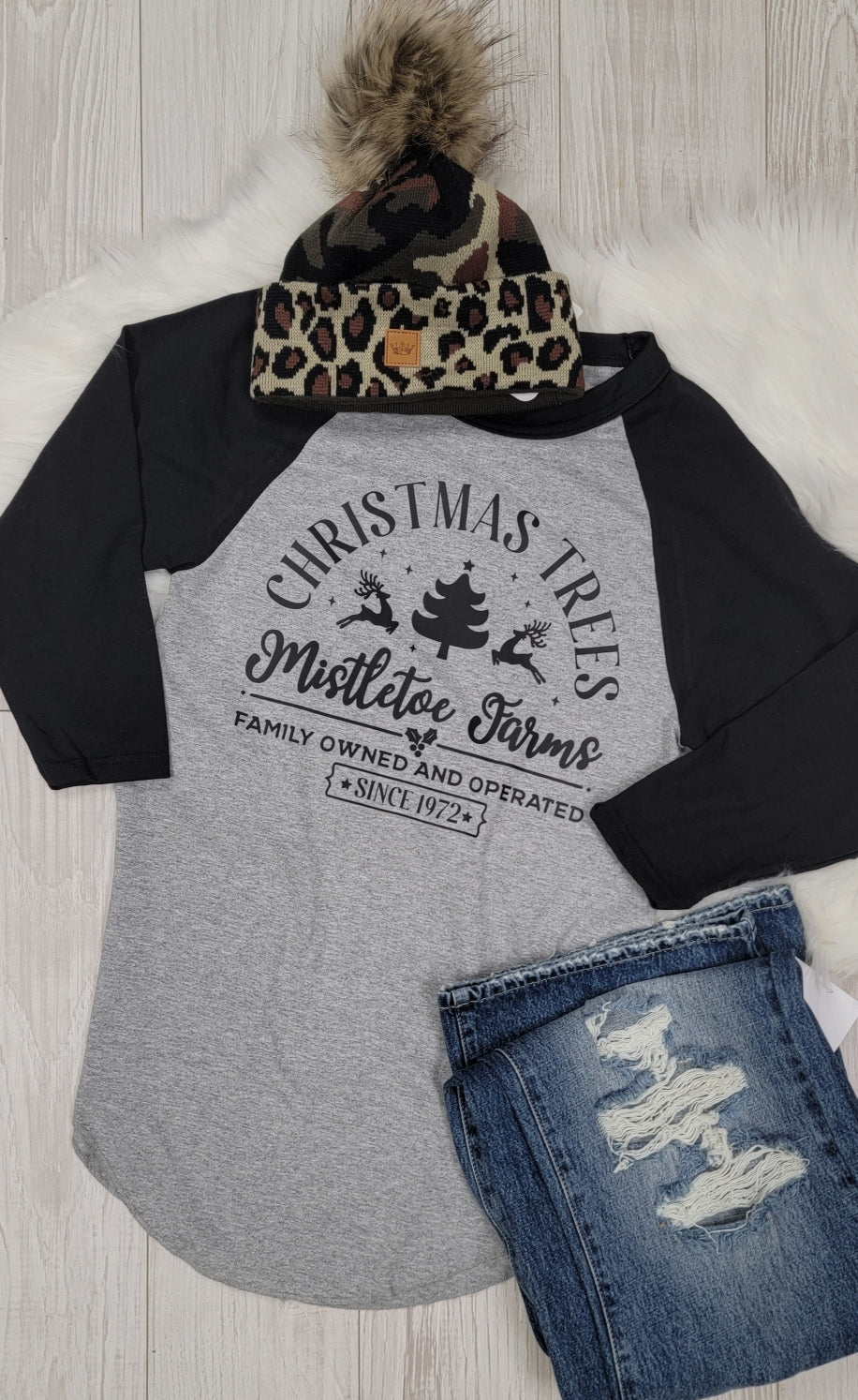 The Mistletoe Farms Graphic - Women's Collection - Christmas - In Store & Online