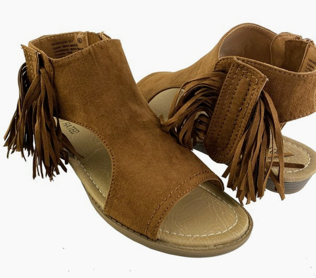 The Carey Sandal - Women's Accessories